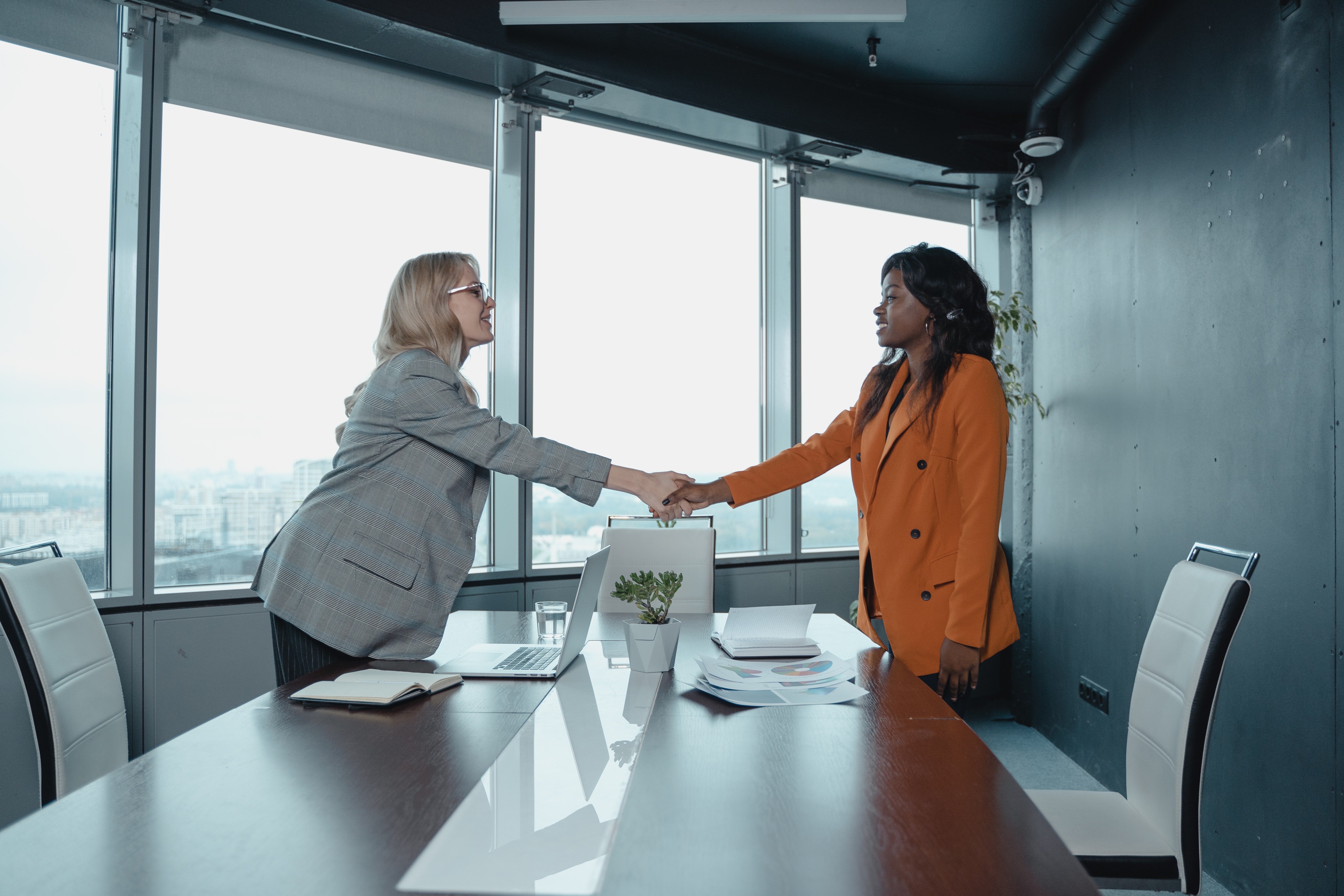 The disadvantages of underpromising and overdelivering
